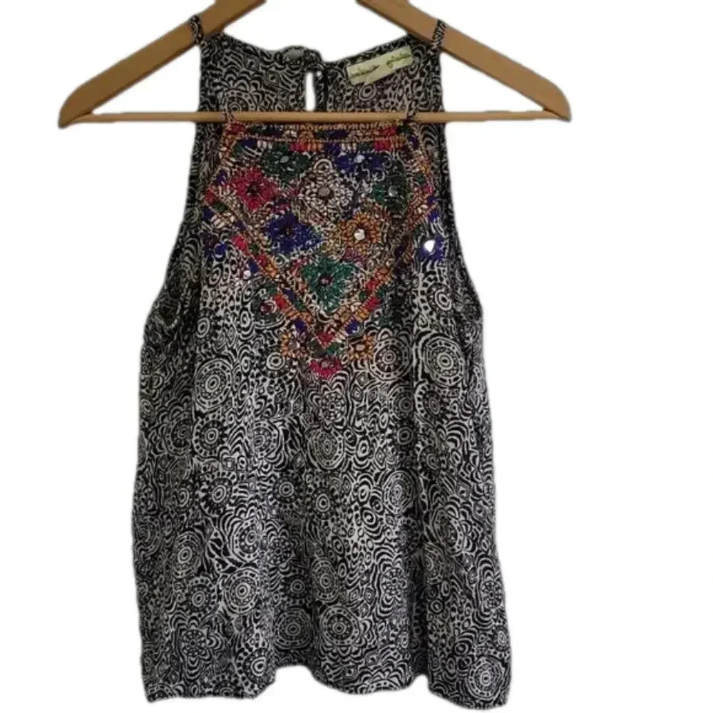 Anthropologie Staring at Stars brand - back & white Ethnic print tank - XSmall